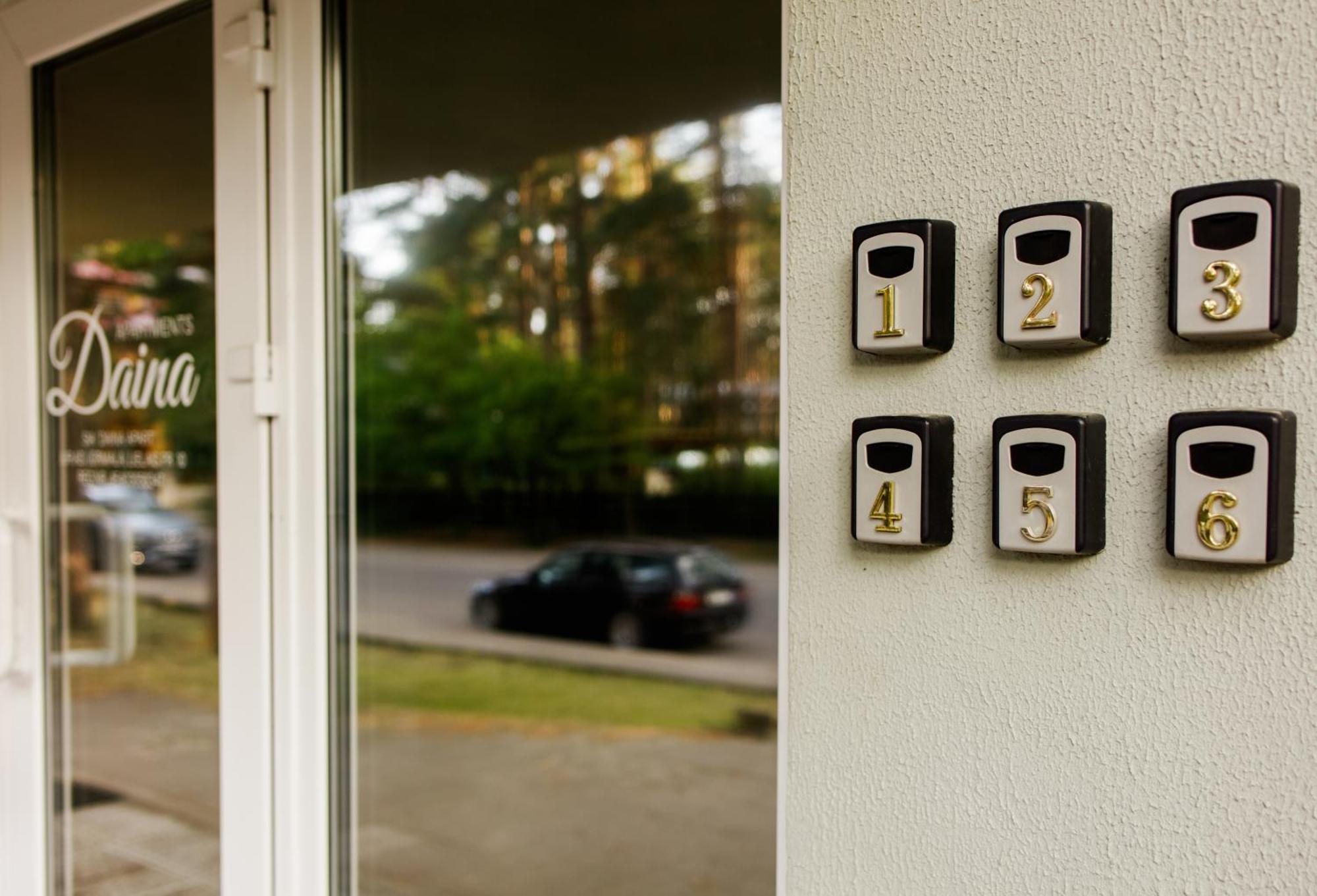 Apartments Daina Jūrkalne Eksteriør billede